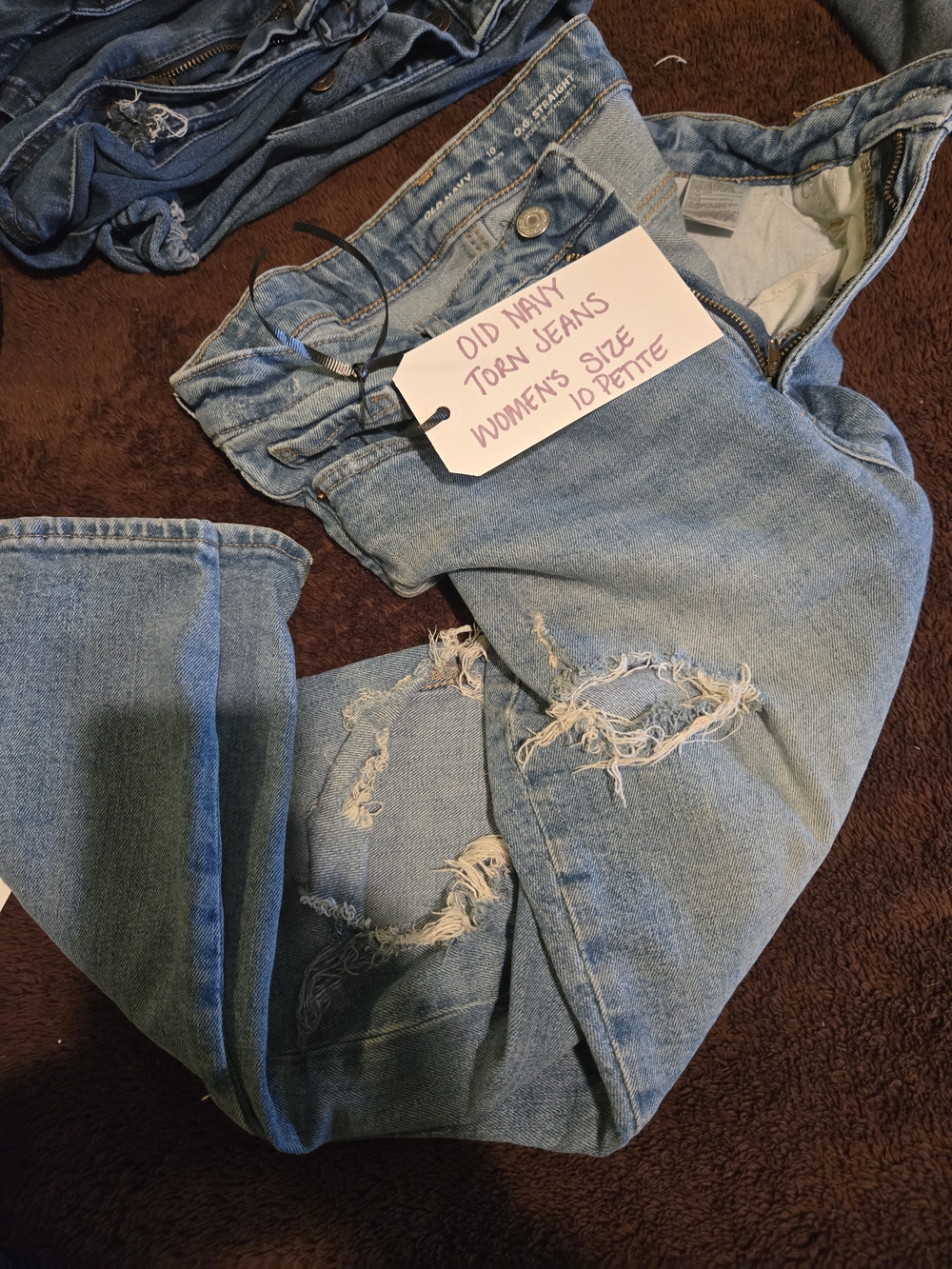 Old Navy Women's Light Wash Distressed Boyfriend Jeans